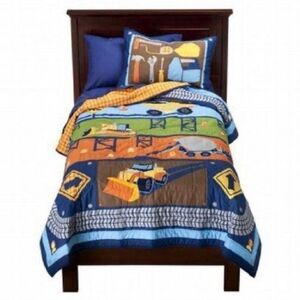 CONSTRUCTION VEHICLE QUILT